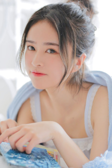玩朋友的丰满人妻